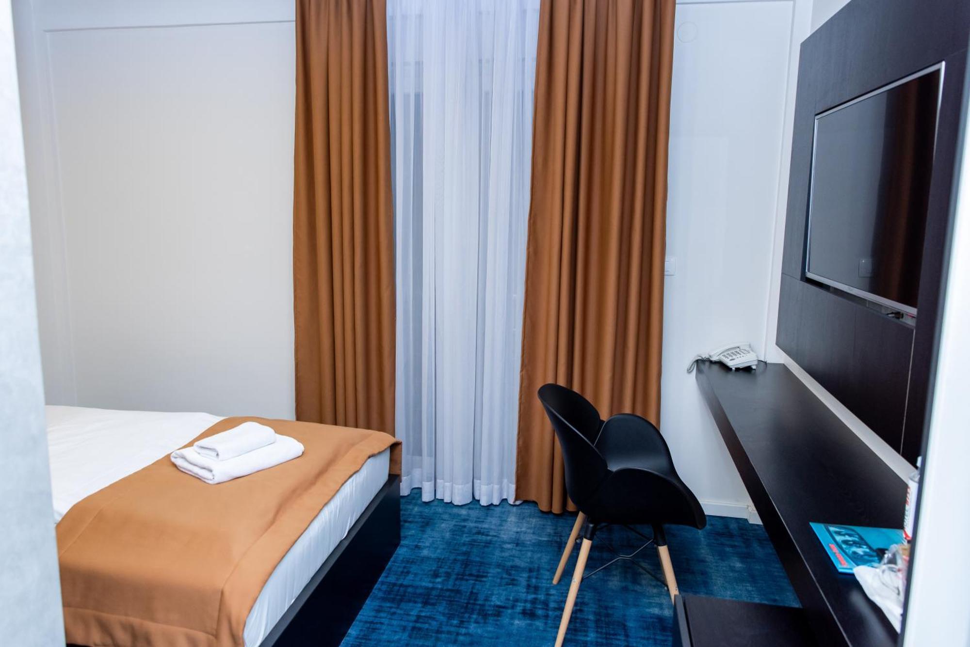 Hotel Biss Zenica Extérieur photo